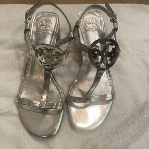 Tory Burch Miller 55M metallic Silver espadrille block heel size 7